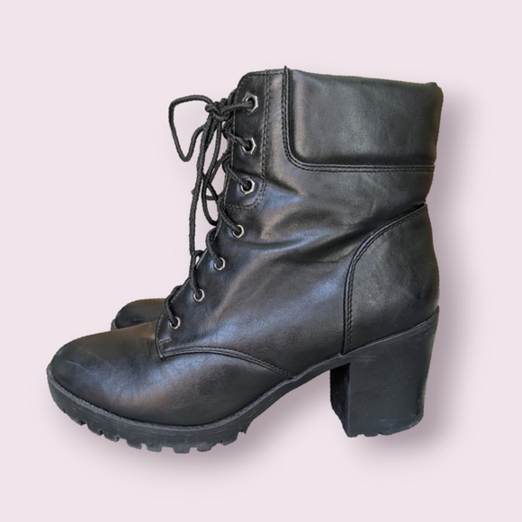 Black high heeled combat boot - Picture 2 of 4